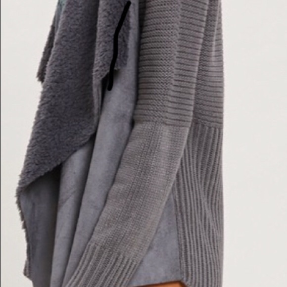 ❤️LAST❤️Vegan and Sweater Sherpa - Picture 8 of 8